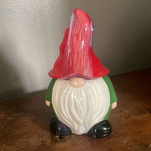 NWT- 10-1/2”- Adorable Red & Green Ceramic Holiday Gnome Cookie Jar Decoration - Picture 6 of 17